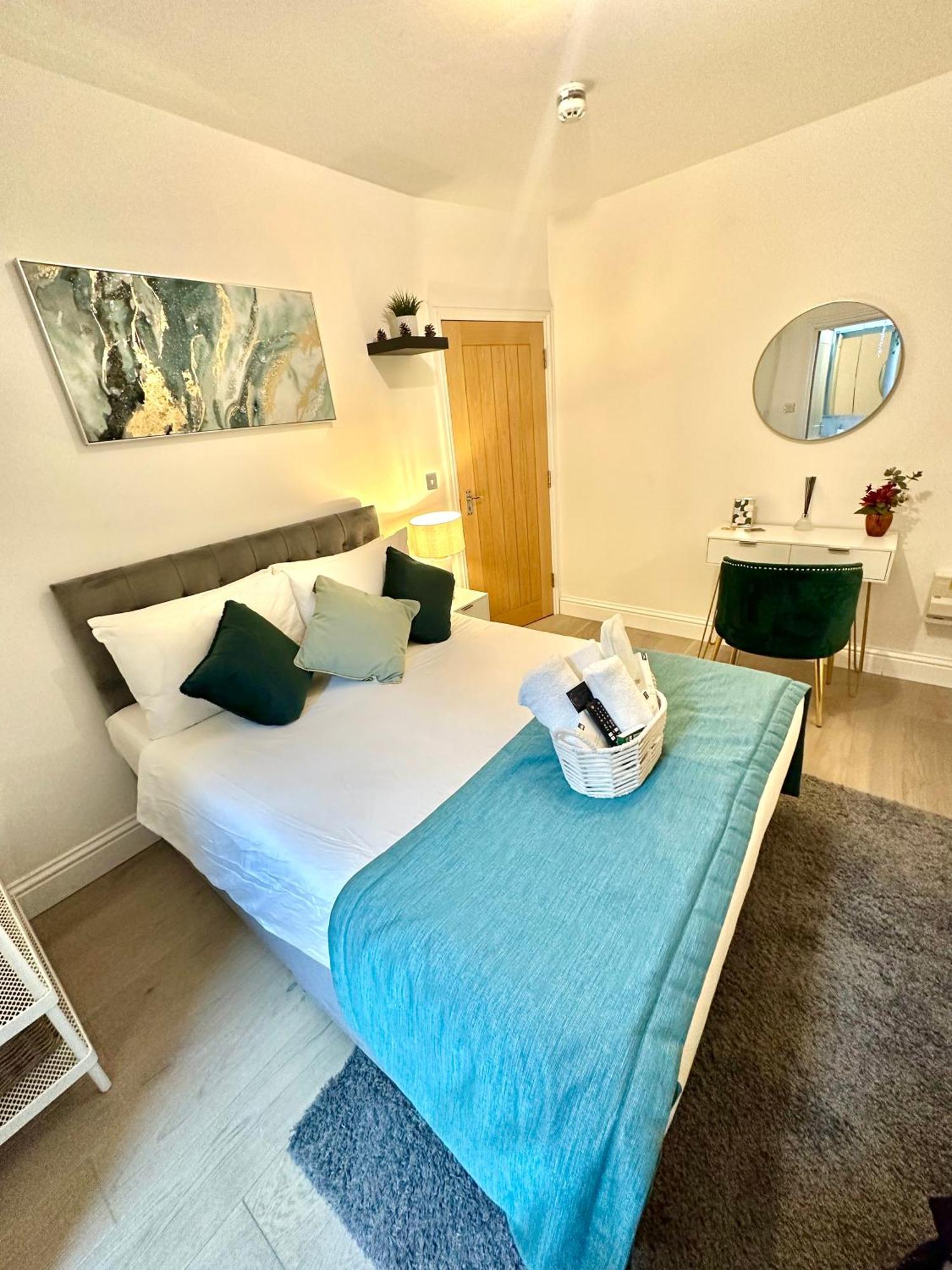 The Green Luxe En-Suite In Stratford Лондон Екстер'єр фото